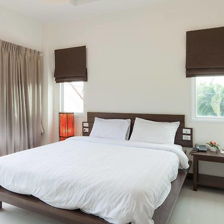 Huga Place Nai Harn Exterior photo