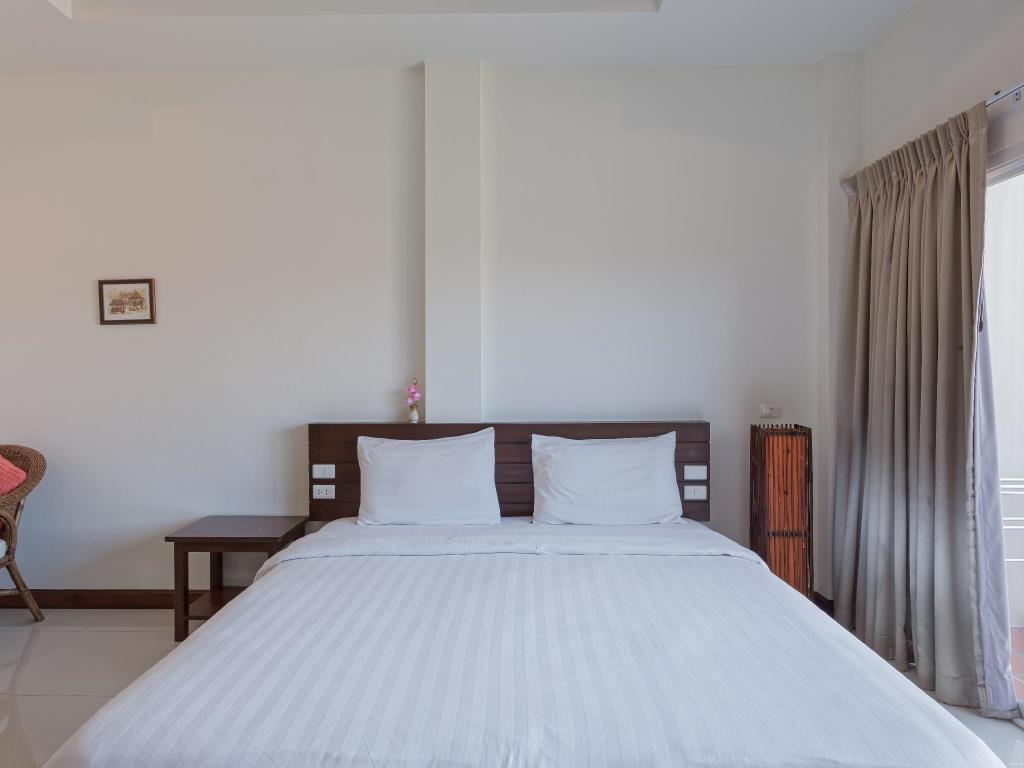 Huga Place Nai Harn Exterior photo