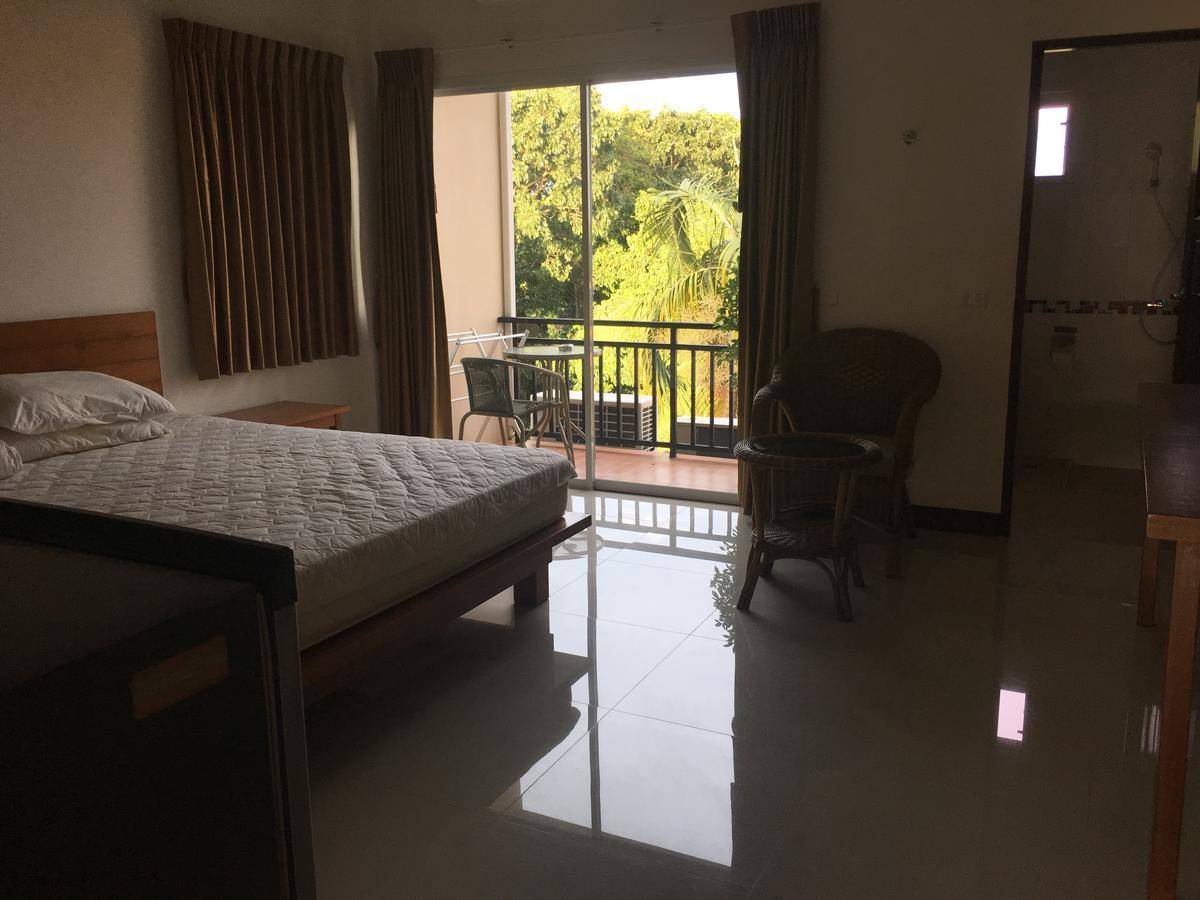 Huga Place Nai Harn Exterior photo