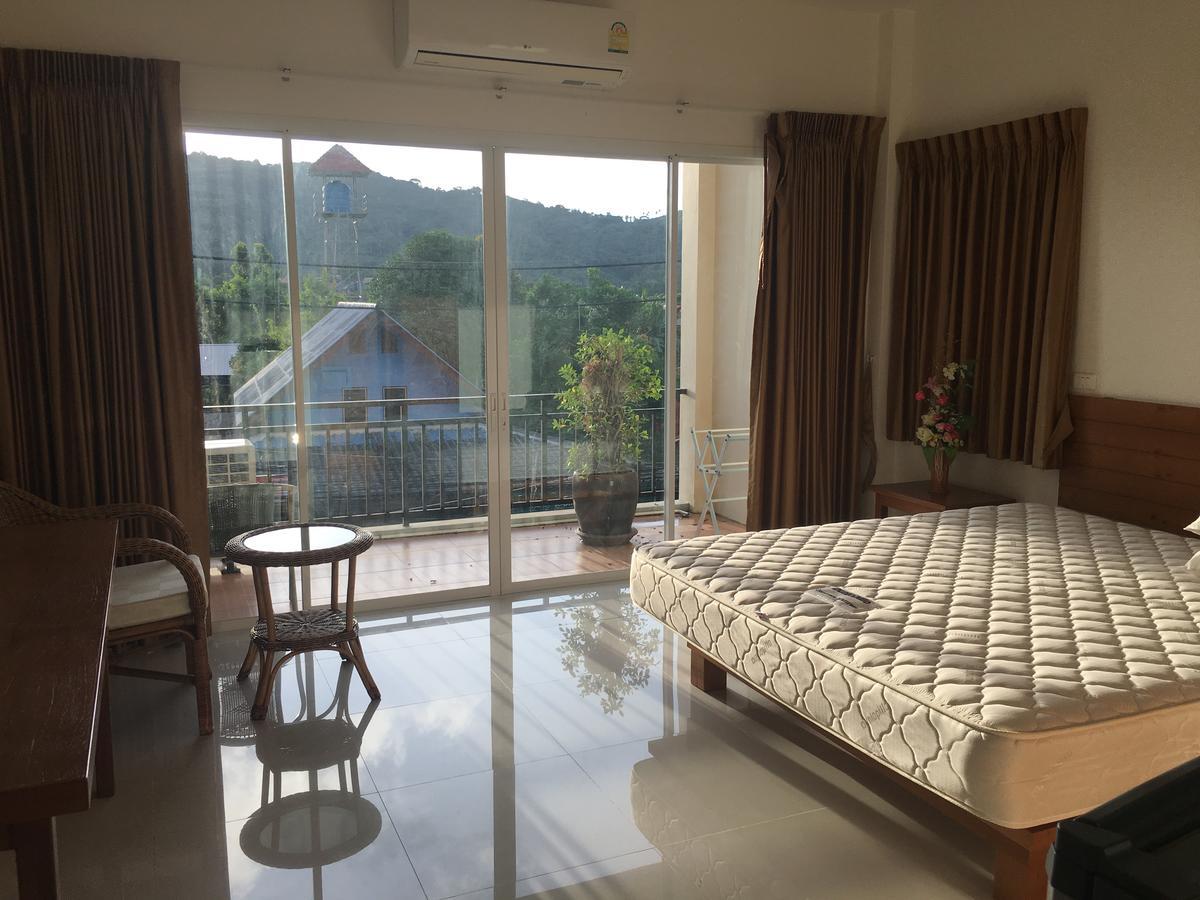 Huga Place Nai Harn Exterior photo