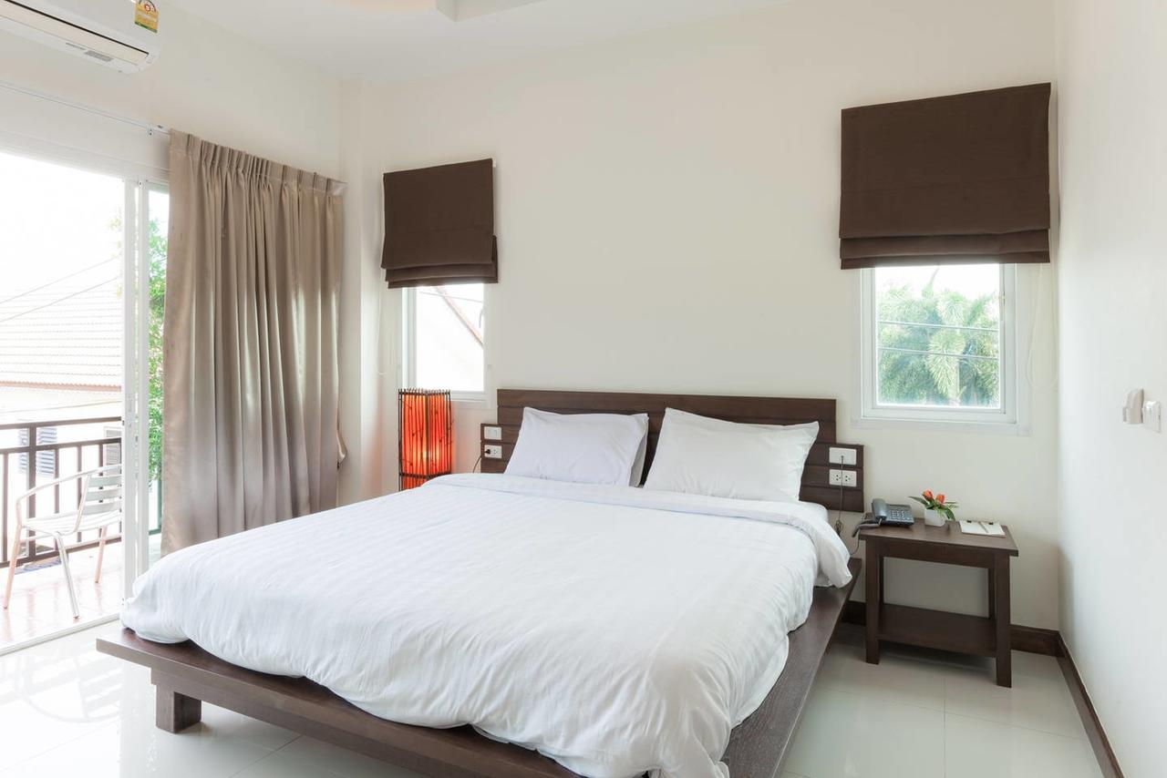 Huga Place Nai Harn Exterior photo